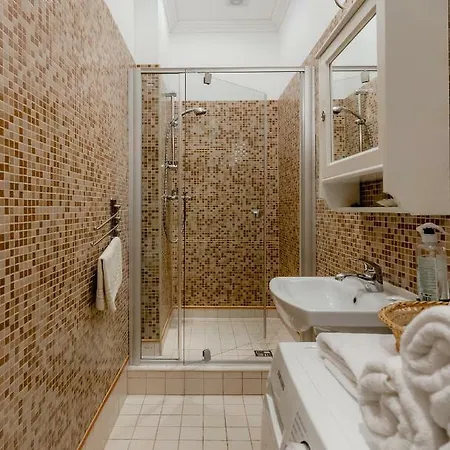 Elegance Art Noveau Area Apartment *