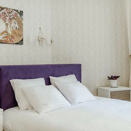 Elegance Art Noveau Area Apartment Riga